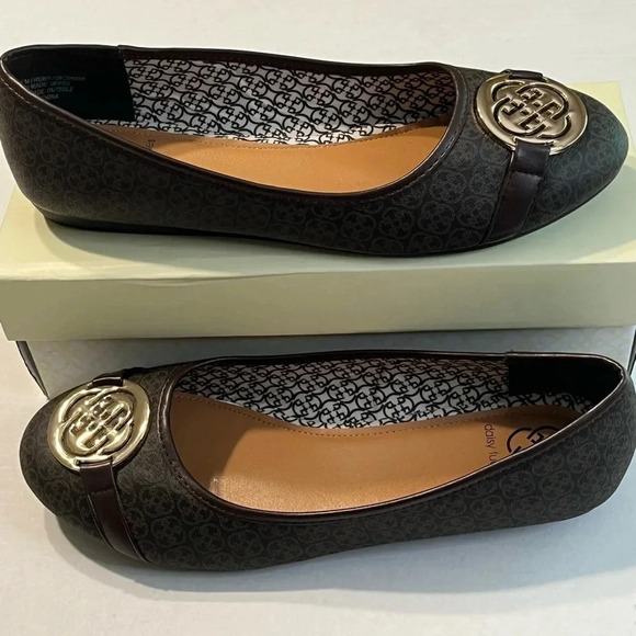Daisy Fuentes Ruby cute and classy print women flats. Size 11 color brown - Picture 1 of 10